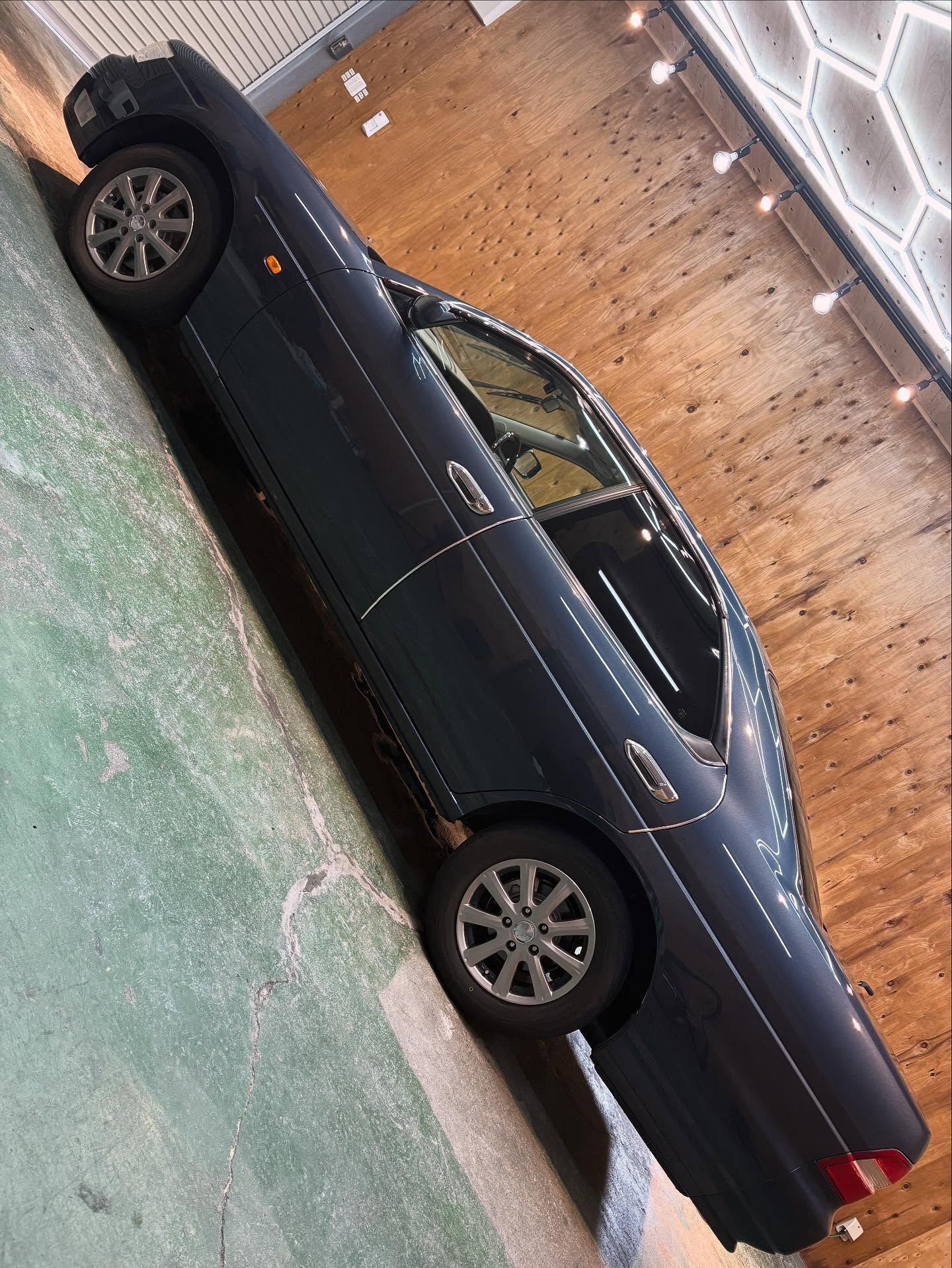 ニッサン ローレルC35🚗