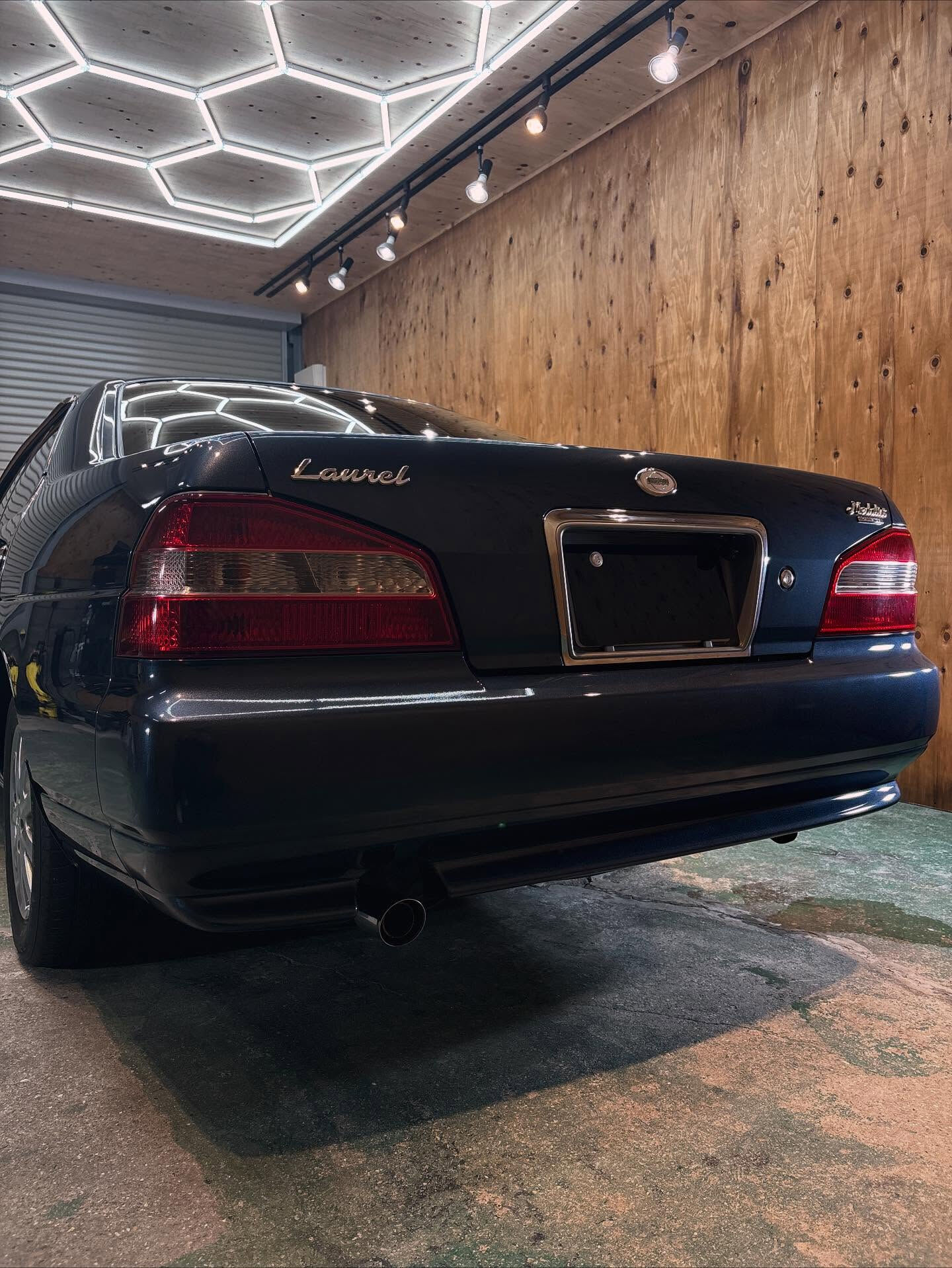 ニッサン ローレルC35🚗