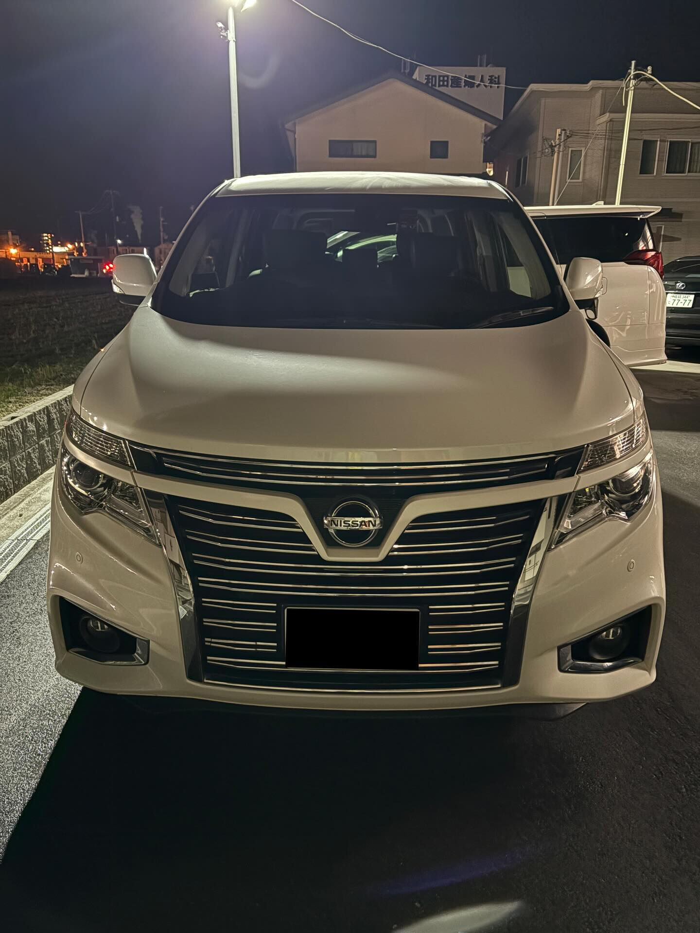 ニッサン エルグランド